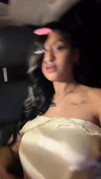 Aniyah Albino Off-Shoulder Satin Tease OnlyFans Video Leaked