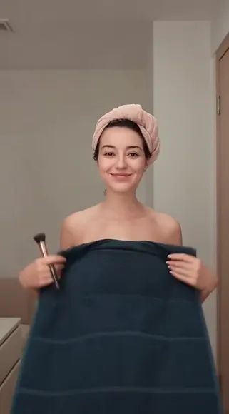 annitheduck - #11029992