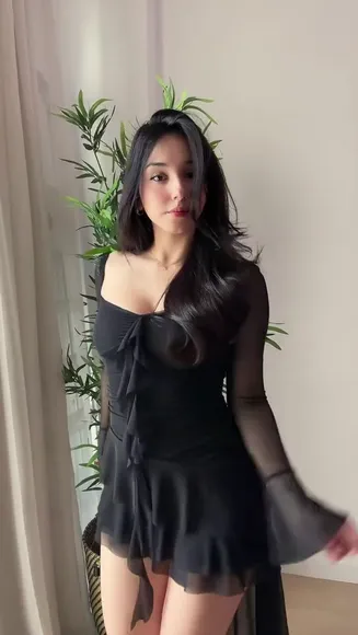 Deargia Black Dress Tease OnlyFans Video Leaked