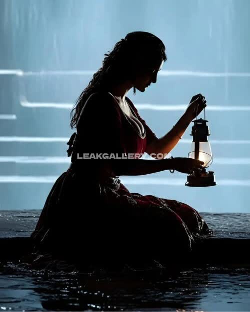Anveshi25 Silhouette In Water OnlyFans Photo Leaked