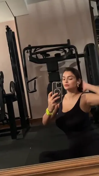 Anveshi25 Gym Stretch Pose OnlyFans Video Leaked
