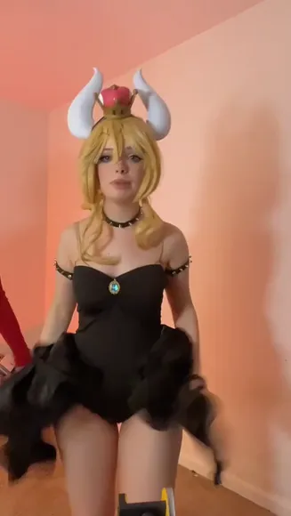 _carlifae_ Black Dress Thighs Exposed OnlyFans Video Leaked