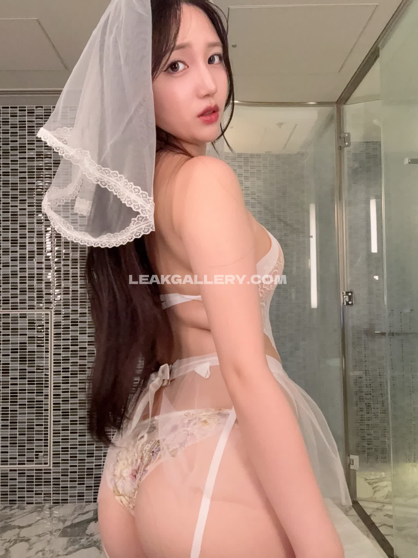 ちゆう エロ Sheer Bridal Lingerie Tease OnlyFans Photo Leaked
