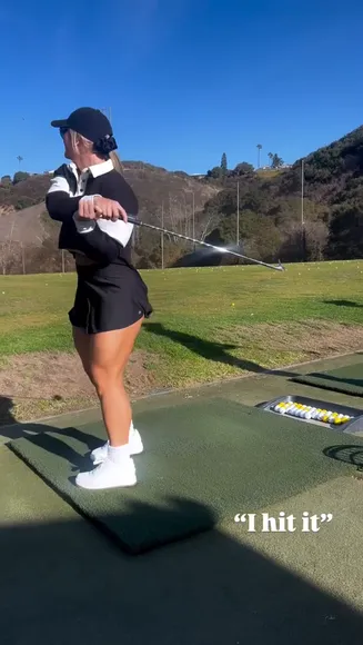 _dellespeegle_ Golf Skirt Bend Over OnlyFans Video Leaked
