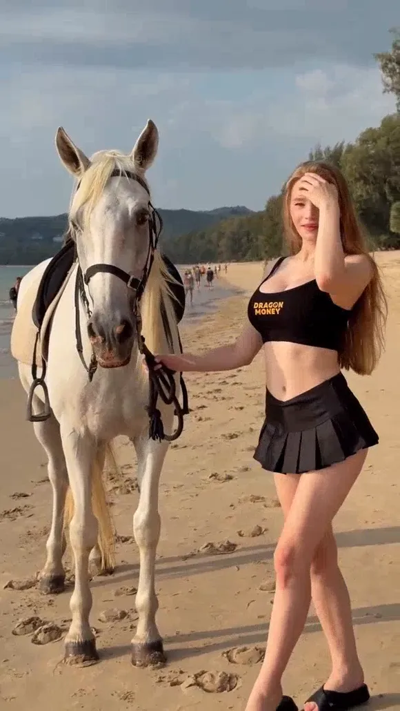 _dianarider_ Beach Horse Pose OnlyFans Video Leaked