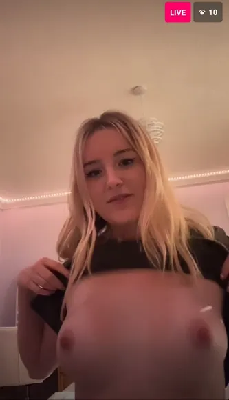 emilyy.xx - #10984875