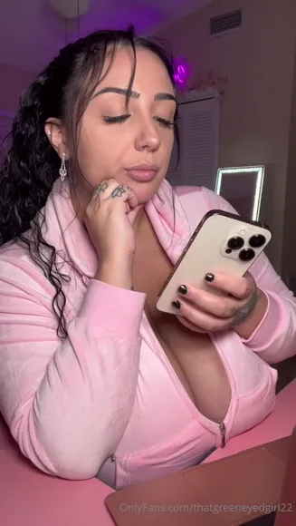 thatgreeneyedgirl22 - #2066310