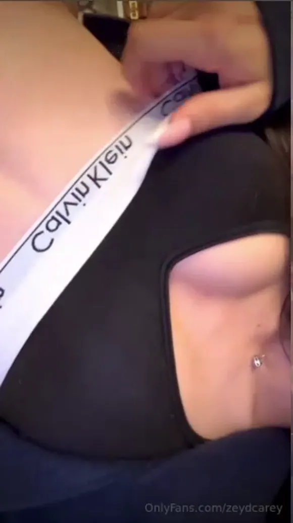 Zeydcarey Naked Belly Button Tease OnlyFans Video Leaked